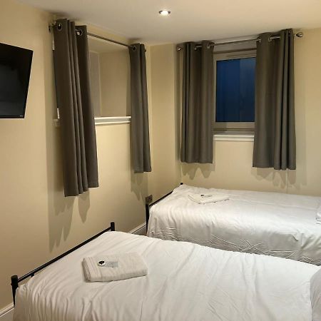 Twin Room With En-Suite EDI Exterior foto