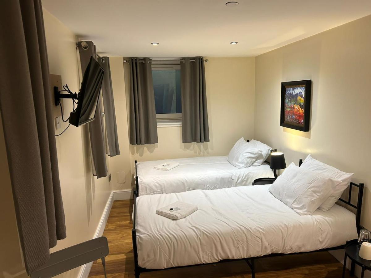 Twin Room With En-Suite EDI Exterior foto